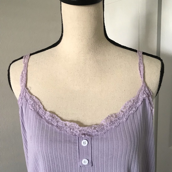 ❤️3X20 Women - Lace Trim Texturized Lilac Crop Cami | 2X - Picture 3 of 9